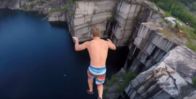 Vermont Cliff Jumping - 110 feet - 33.5 metros