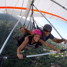 Gefen Naar hanggliding in Rio de Janeiro!