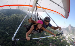 Gefen Naar hanggliding in Rio de Janeiro!